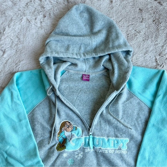 The Grumpy State of Mind Snow White Hoodie ❄️ by Disney; Size Extra Large - Picture 4 of 5